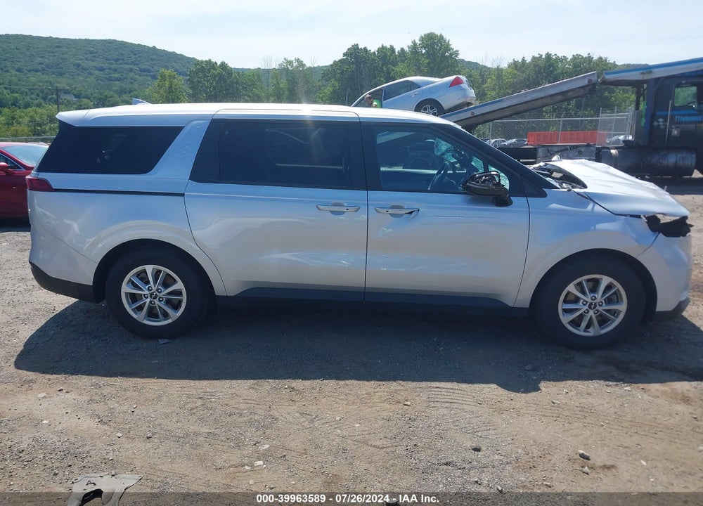 2023 KIA CARNIVAL MPV LX VIN: KNDNB4H36P6197155