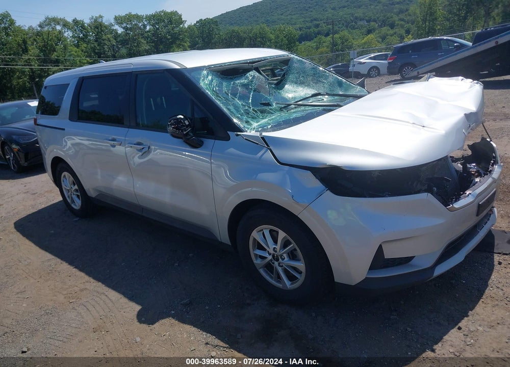 2023 KIA CARNIVAL MPV LX VIN: KNDNB4H36P6197155