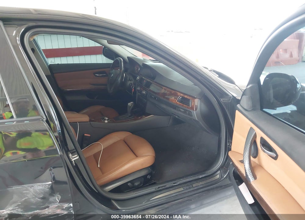 2011 BMW 335I XDRIVE VIN: WBAPL5C52BA920667
