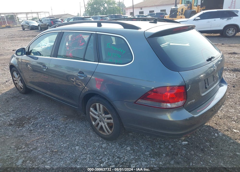 2014 VOLKSWAGEN JETTA SPORTWAGEN 2.0L TDI VIN: 3VWPL7AJ4EM610152