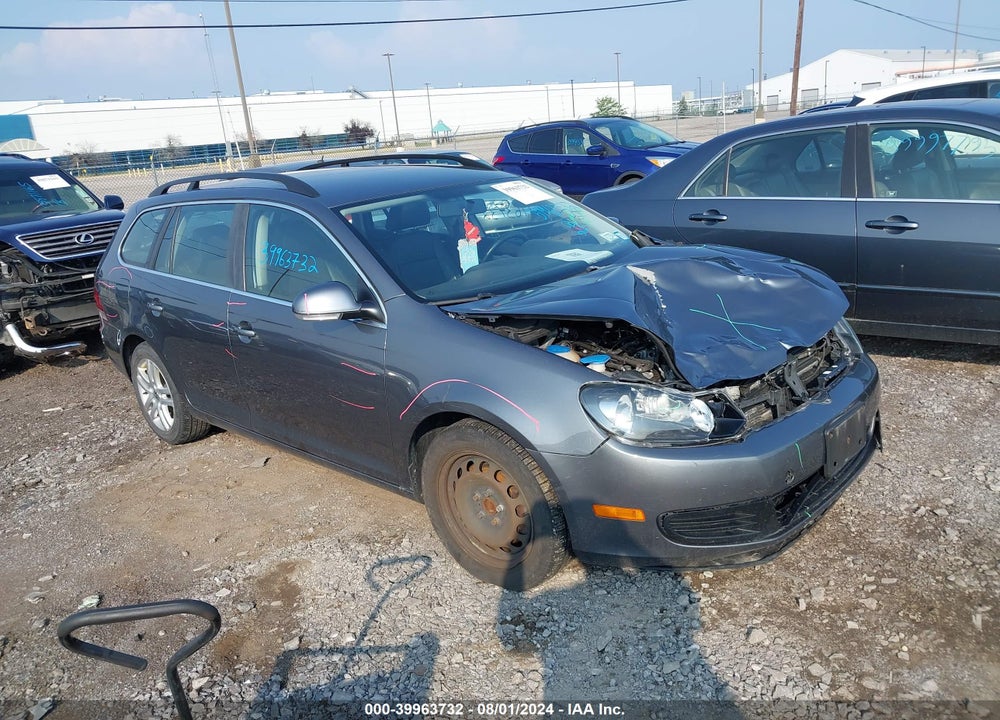 2014 VOLKSWAGEN JETTA SPORTWAGEN 2.0L TDI VIN: 3VWPL7AJ4EM610152