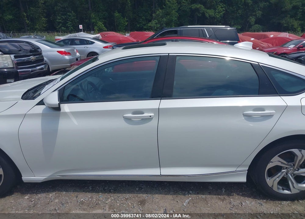 2018 HONDA ACCORD VIN: 1HGCV1F49JA010151