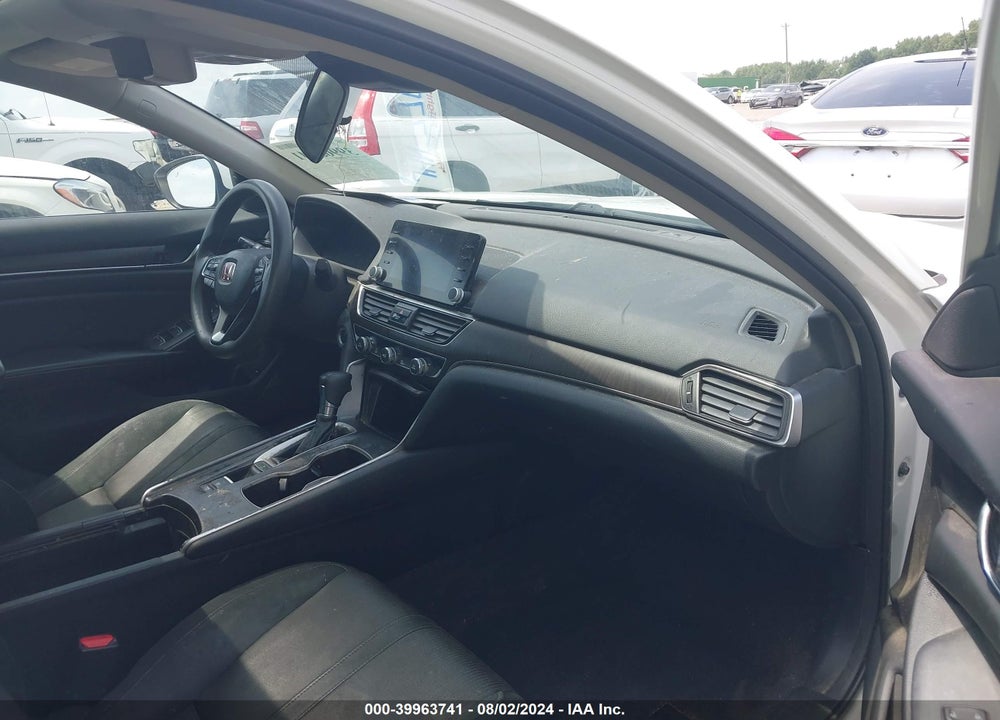 2018 HONDA ACCORD VIN: 1HGCV1F49JA010151