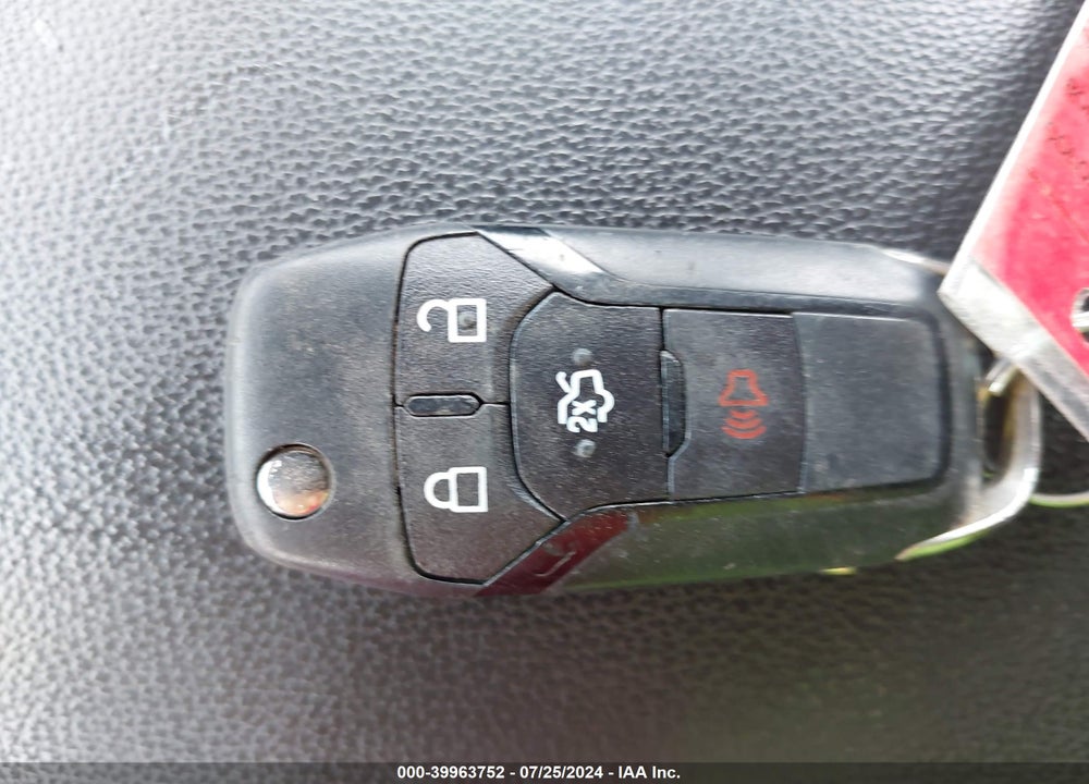 2015 FORD FUSION SE VIN: 3FA6P0H7XFR252375