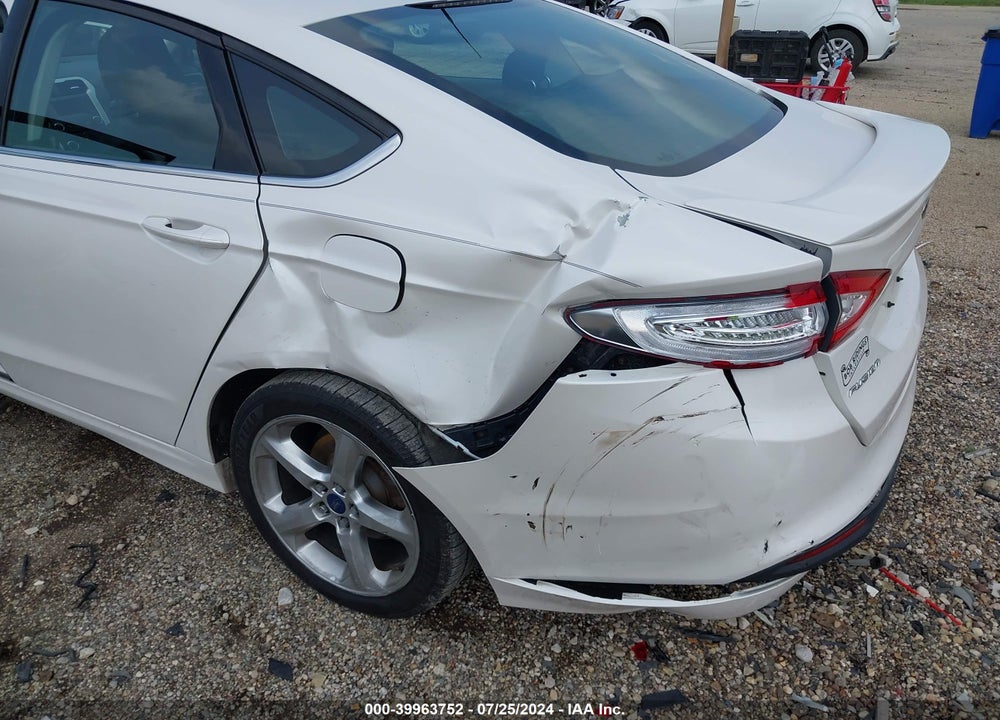 2015 FORD FUSION SE VIN: 3FA6P0H7XFR252375