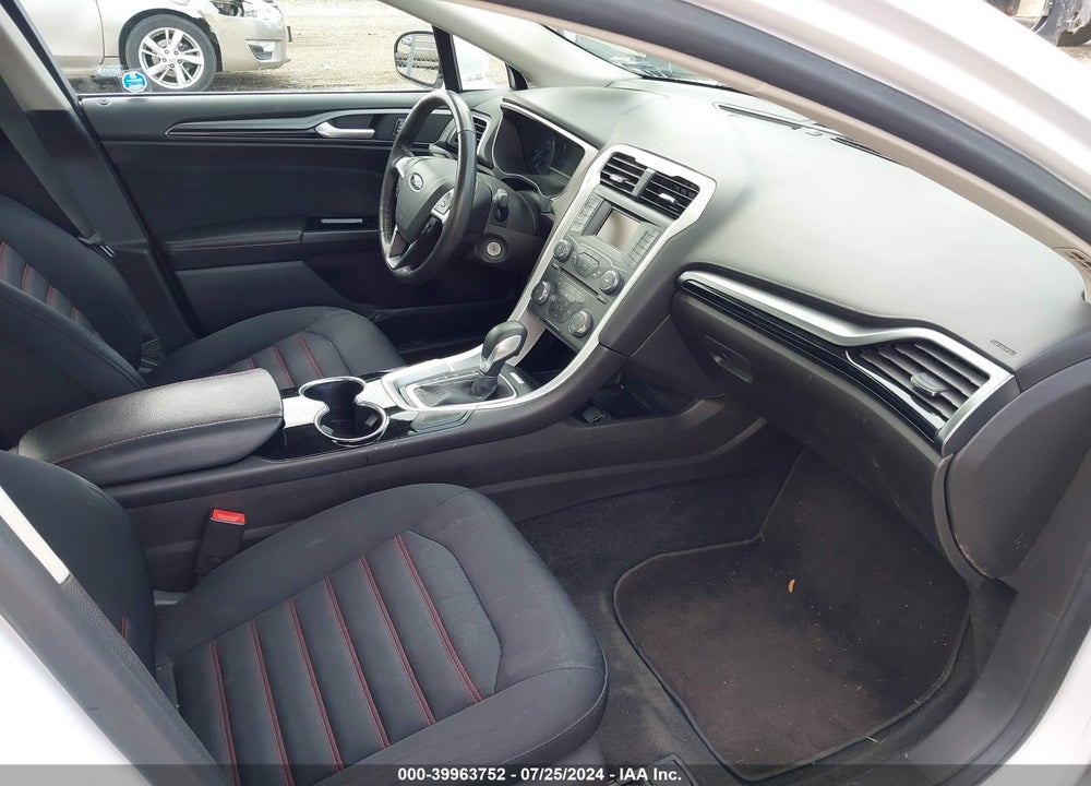 2015 FORD FUSION SE VIN: 3FA6P0H7XFR252375