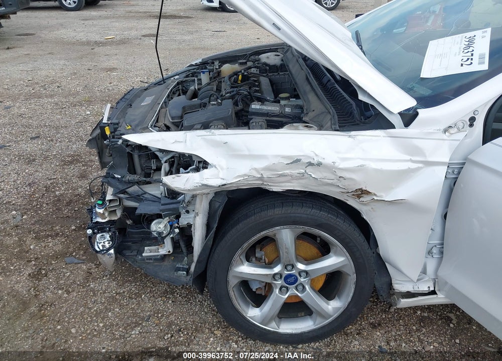 2015 FORD FUSION SE VIN: 3FA6P0H7XFR252375