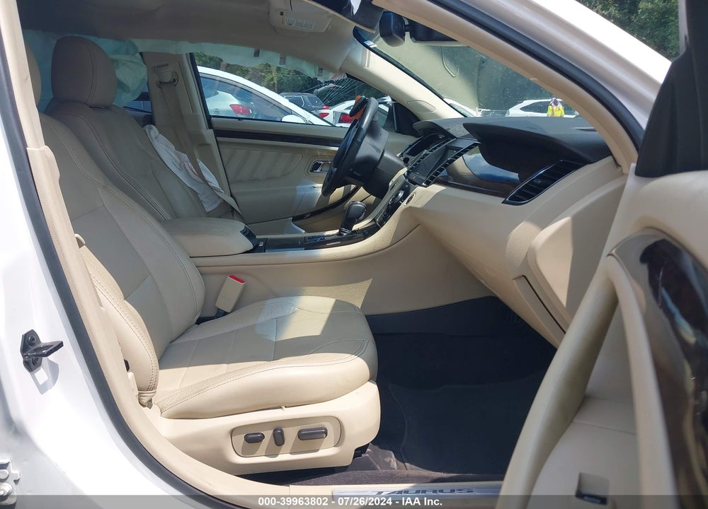 2018 FORD TAURUS LIMITED VIN: 1FAHP2F87JG104085