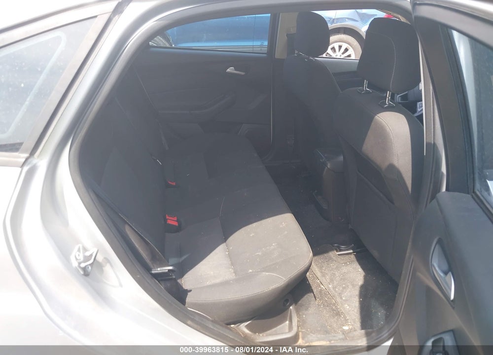 2018 FORD FOCUS SE VIN: 1FADP3F26JL204329