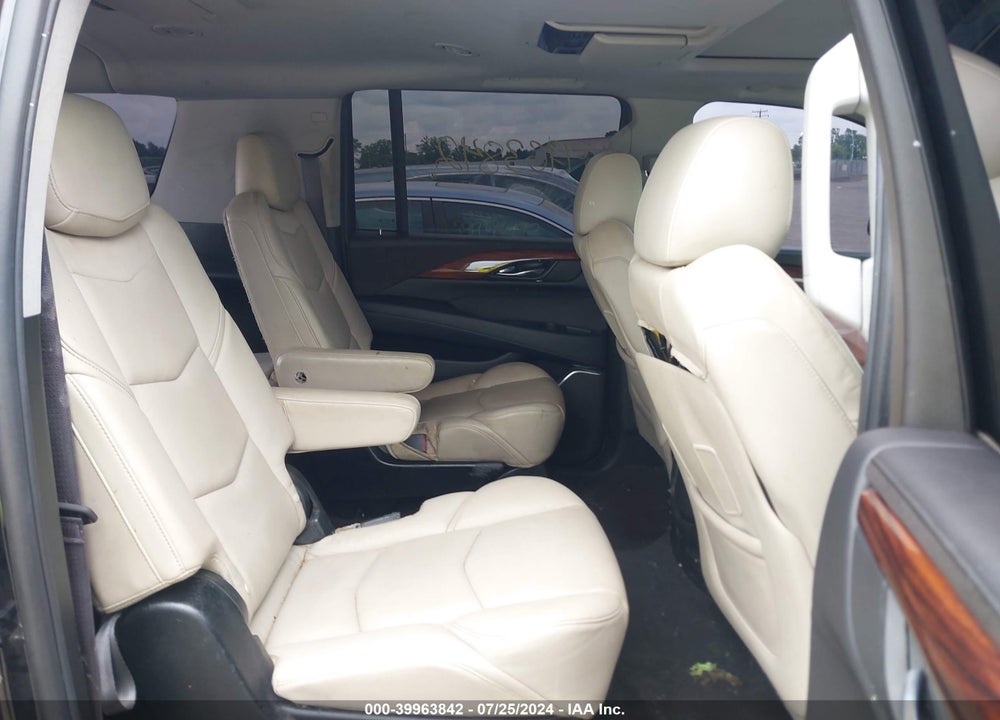 2015 CADILLAC ESCALADE ESV LUXURY VIN: 1GYS4HKJ4FR179059