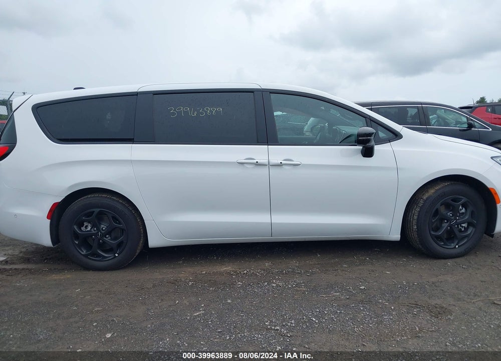 2024 CHRYSLER PACIFICA HYBRID SELECT VIN: 2C4RC1S74RR156558