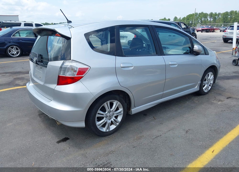 2011 HONDA FIT SPORT VIN: JHMGE8H5XBC022764
