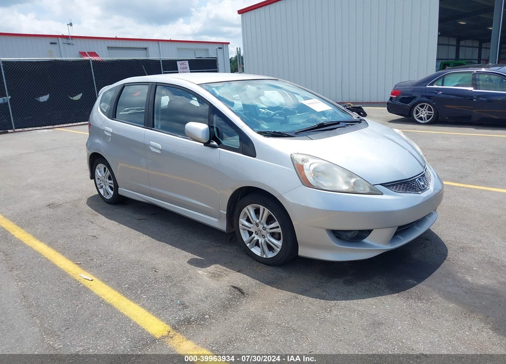 2011 HONDA FIT SPORT VIN: JHMGE8H5XBC022764