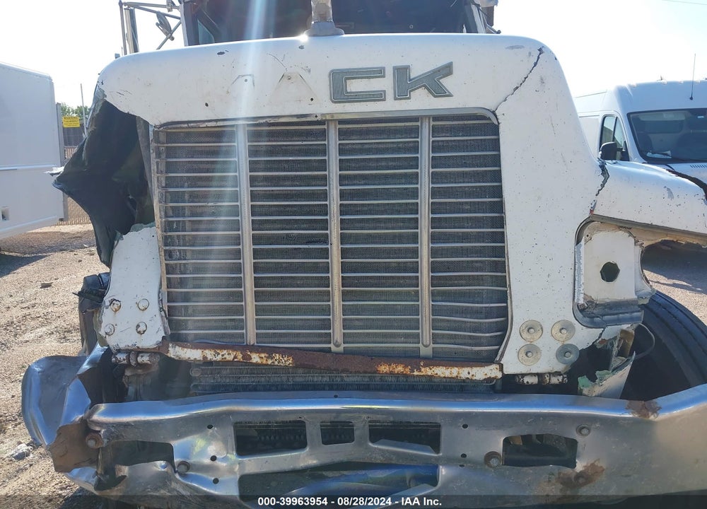 1987 MACK 600 R600 VIN: 1M1N187Y7HA019499