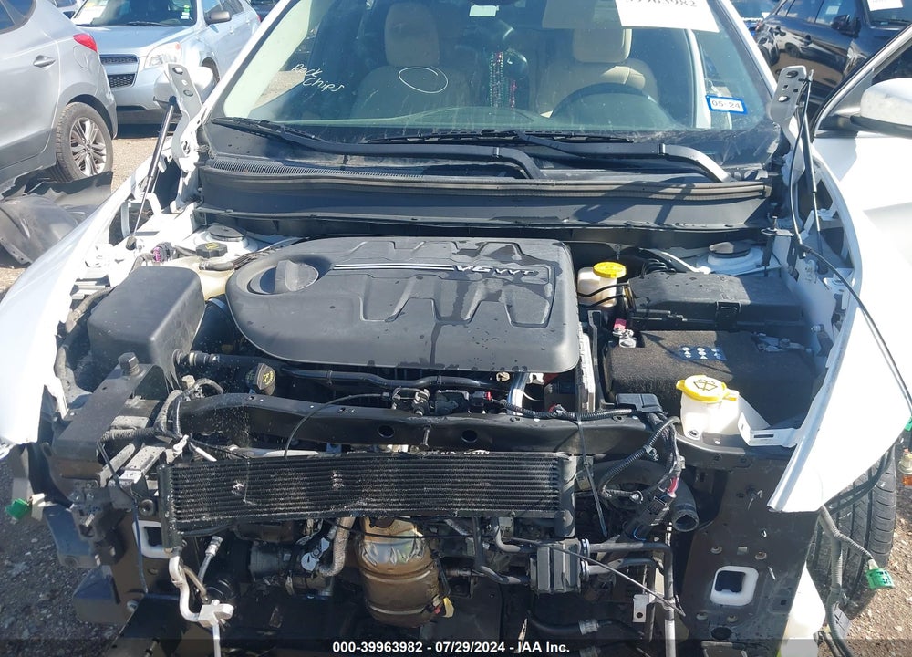 2016 CHEROKEE JEEP  LATITUDE VIN: 1C4PJLCS7GW107807