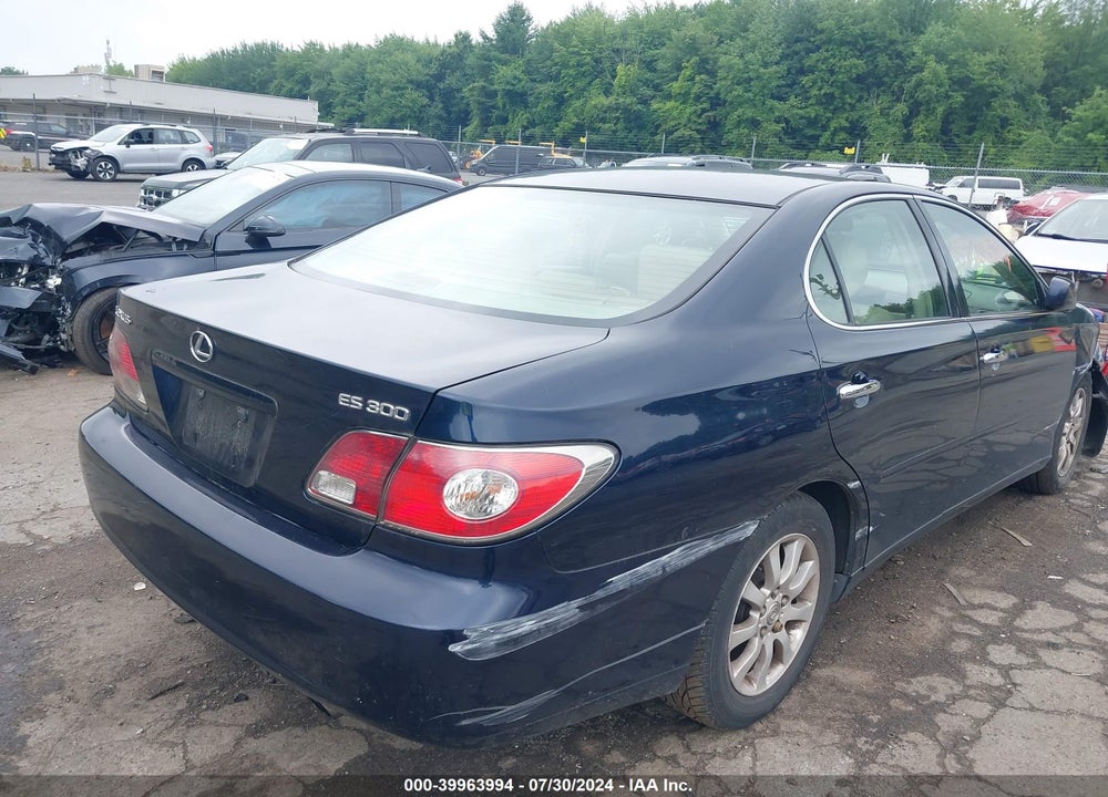2002 LEXUS ES 300 VIN: JTHBF30G720063376