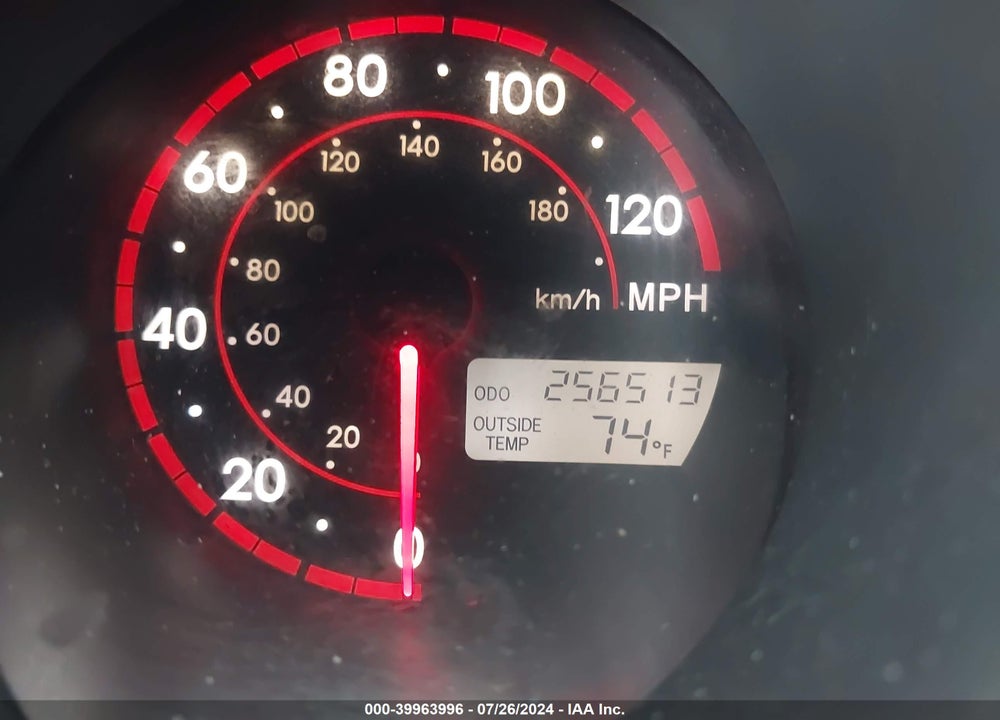 2005 TOYOTA MATRIX VIN: 2T1KR32E05C405748