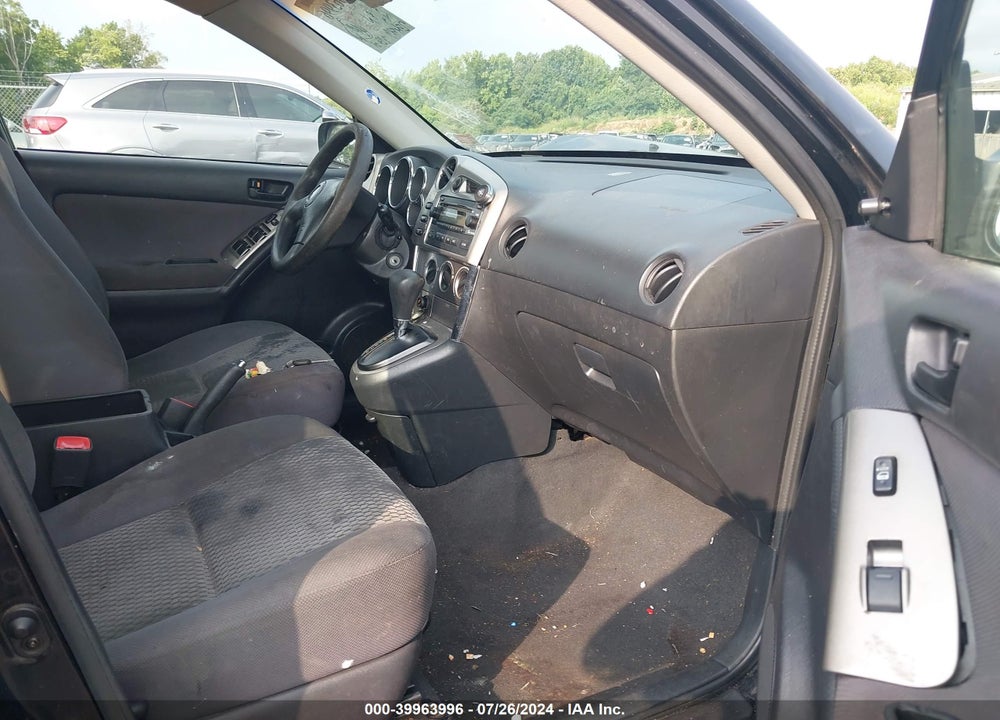 2005 TOYOTA MATRIX VIN: 2T1KR32E05C405748