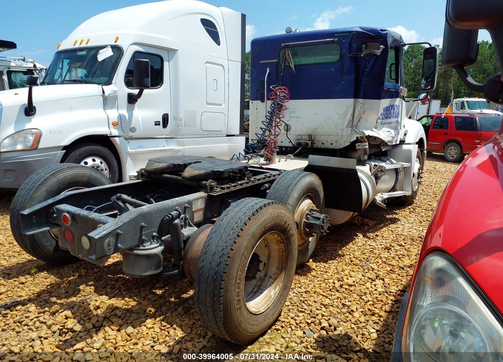 2001 FREIGHTLINER COLUMBIA COLUMBIA VIN: 1FUJA6CG41PJ36842