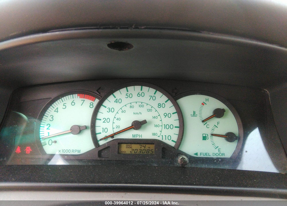 2003 TOYOTA COROLLA LE VIN: JTDBR32E030013800
