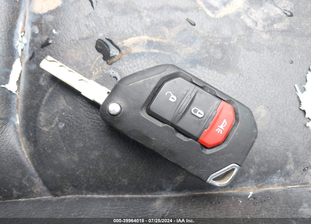 2023 JEEP WRANGLER / VIN: 1C4HJXCG2PW563978
