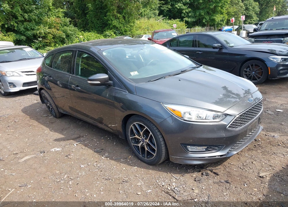 2016 FORD FOCUS SE VIN: 1FADP3K22GL381216