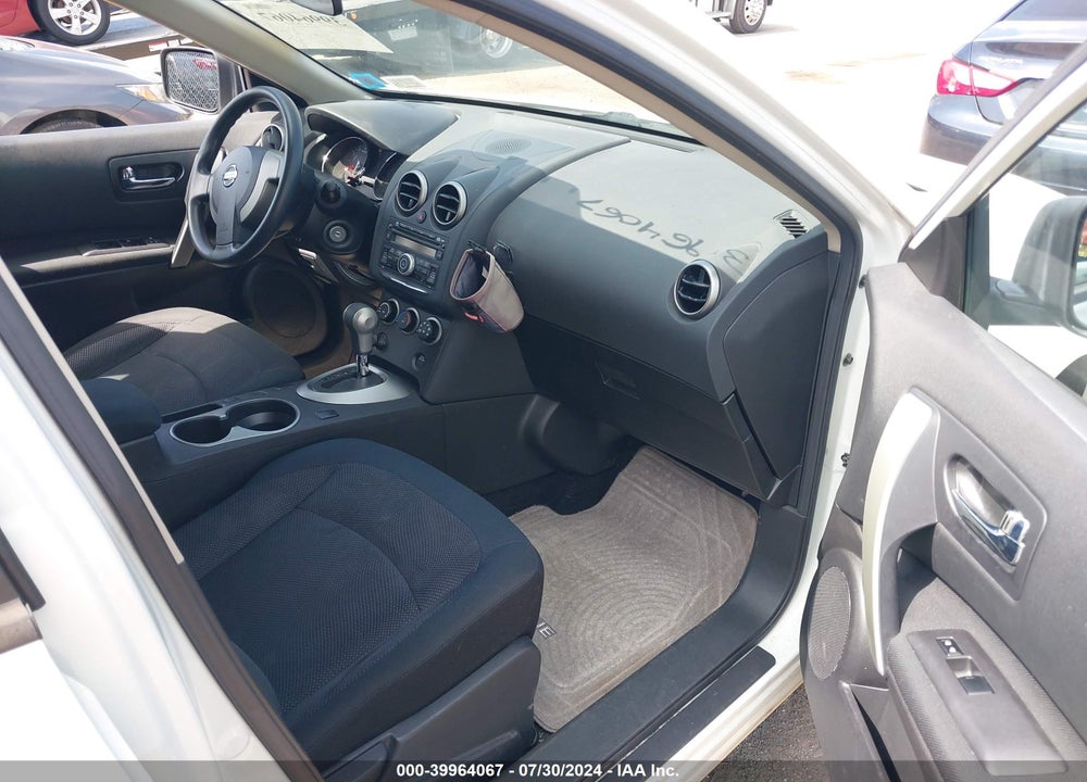 2014 NISSAN ROGUE SELECT S VIN: JN8AS5MV1EW710423