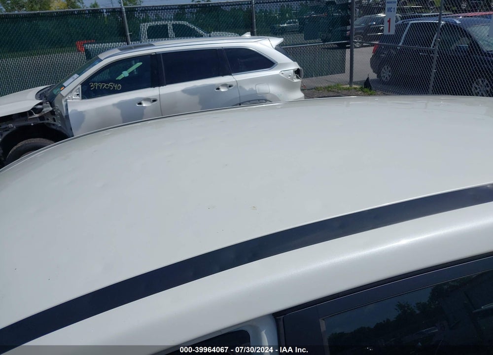 2014 NISSAN ROGUE SELECT S VIN: JN8AS5MV1EW710423