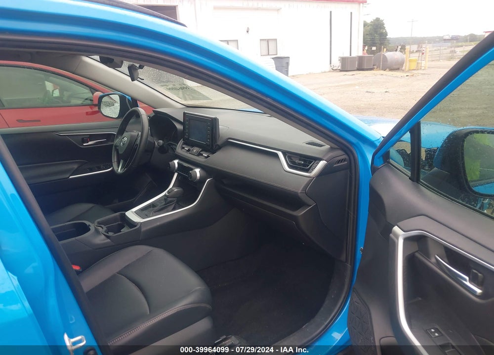 2019 TOYOTA RAV4 XLE PREMIUM VIN: 2T3C1RFV8KW016835