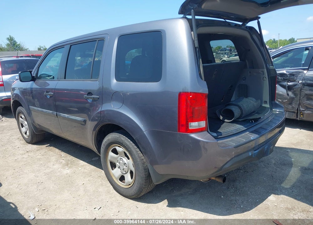 2015 HONDA PILOT LX VIN: 5FNYF4H20FB019186