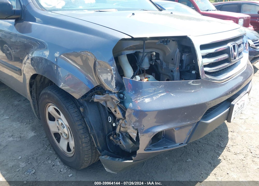2015 HONDA PILOT LX VIN: 5FNYF4H20FB019186