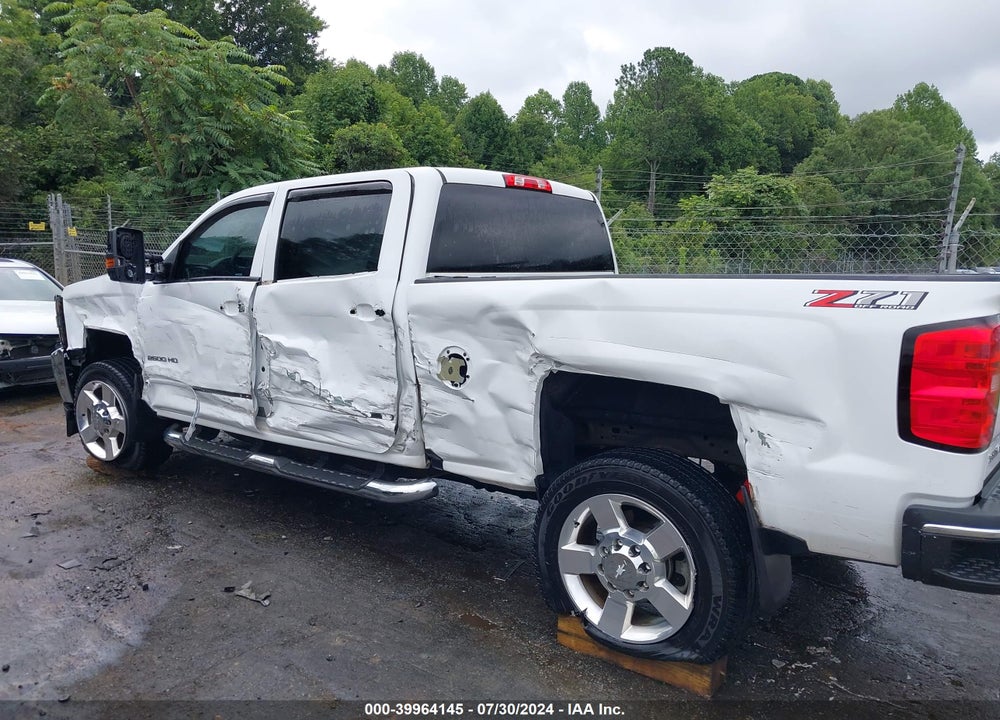 2018 CHEVROLET SILVERADO 2500HD LT VIN: 1GC1KVEGXJF116631