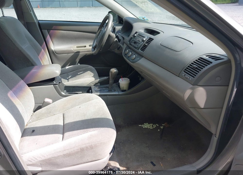 2004 TOYOTA CAMRY LE/SE/STD/XLE VIN: 4T1BE32K24U879604