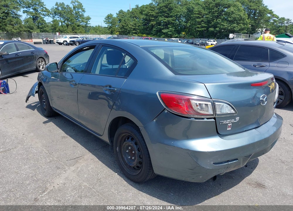 2013 MAZDA 3 I SPORT VIN: JM1BL1UP0D1755548