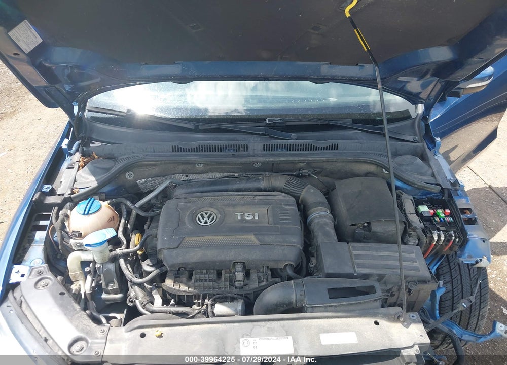 2015 VOLKSWAGEN JETTA 1.8T SE VIN: 3VWD07AJ6FM225463