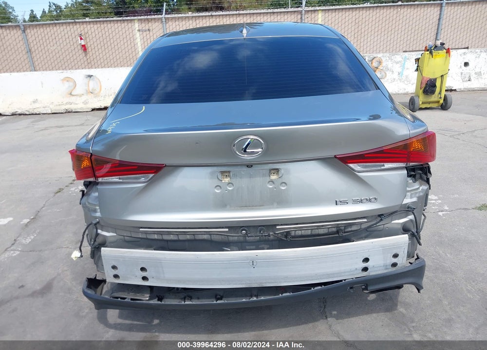 2018 LEXUS IS 300 VIN: JTHBA1D23J5074801