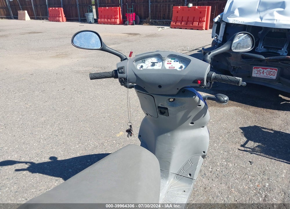 2004 DERBI ATLANTIS 50 VIN: VTHBL3AA24G211844