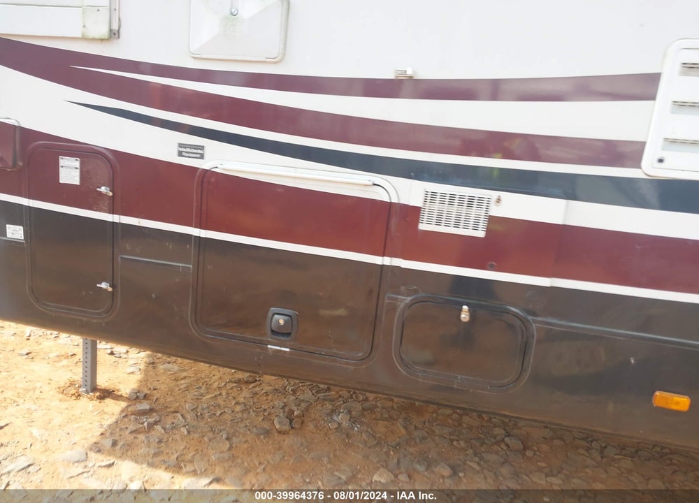 2013 LITE 5 WINNEBEGO VIN: 54CBG0R21D1V87267