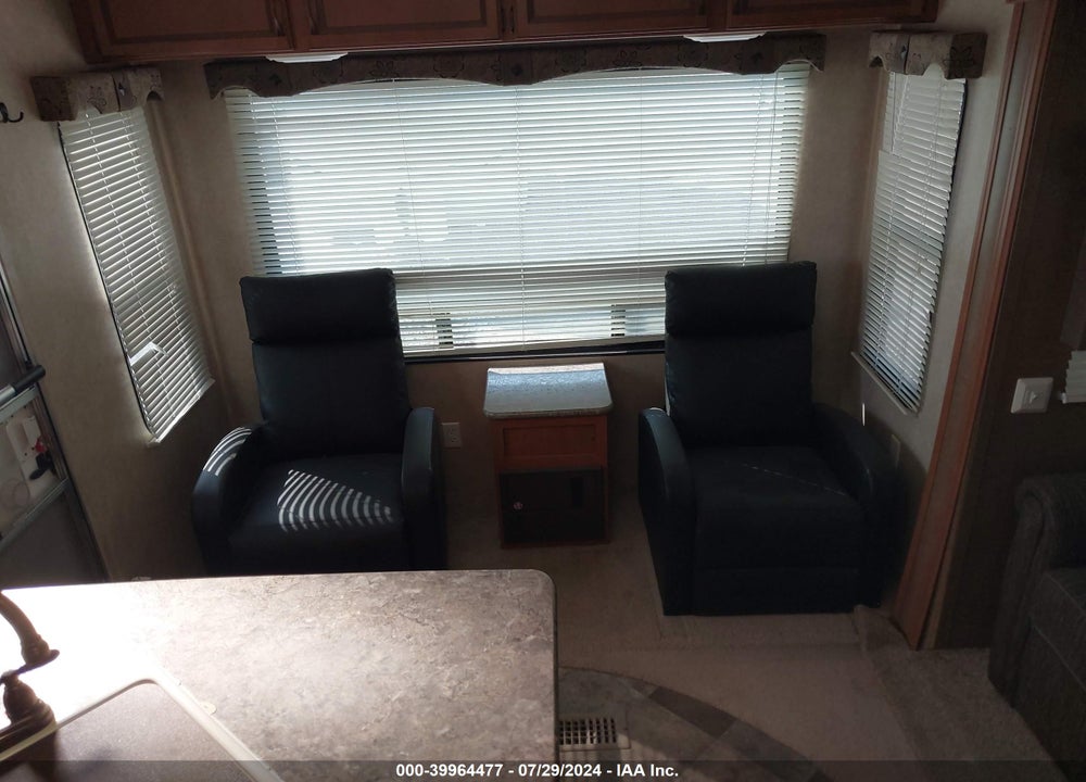 2015 PALOMINO PUMA 26RLSS VIN: 4X4TPUB21FP051368