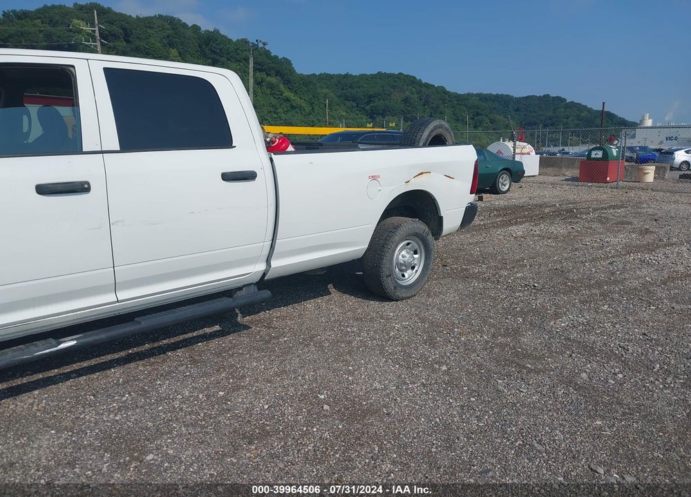 2018 RAM 2500 TRADESMAN 4X4 8' BOX VIN: 3C6UR5HJ4JG358904