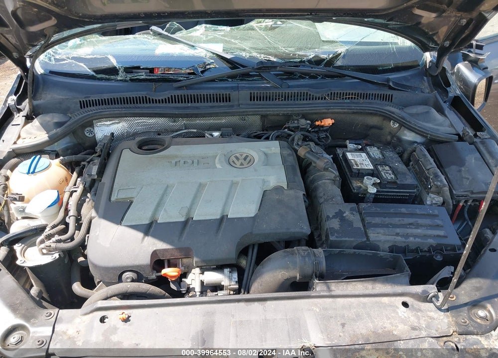 2012 VOLKSWAGEN JETTA 2.0L TDI VIN: 3VW3L7AJ8CM395693