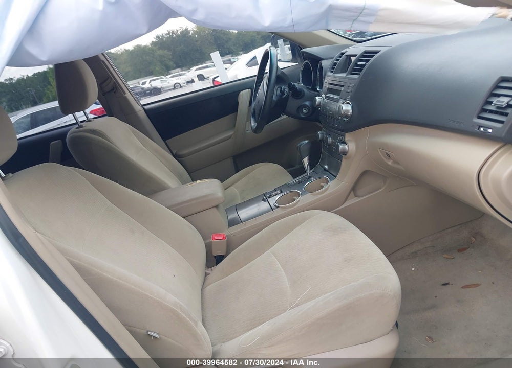 2010 TOYOTA HIGHLANDER BASE V6 VIN: 5TDZK3EH5AS008594