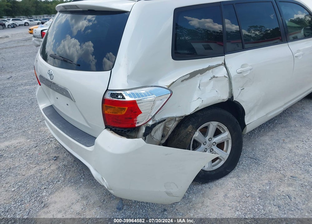 2010 TOYOTA HIGHLANDER BASE V6 VIN: 5TDZK3EH5AS008594