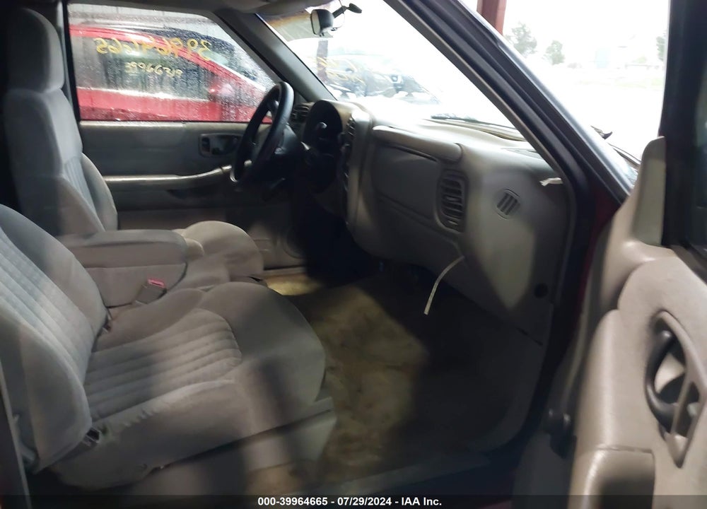 2002 CHEVROLET S-10 LS VIN: 1GCCS19W628131507