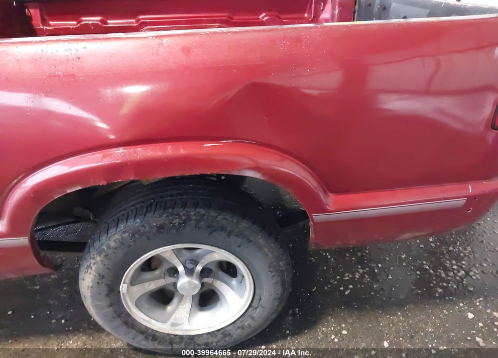 2002 CHEVROLET S-10 LS VIN: 1GCCS19W628131507