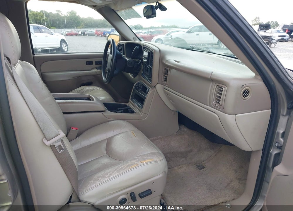 2003 CHEVROLET TAHOE LT VIN: 1GNEC13Z63R255899
