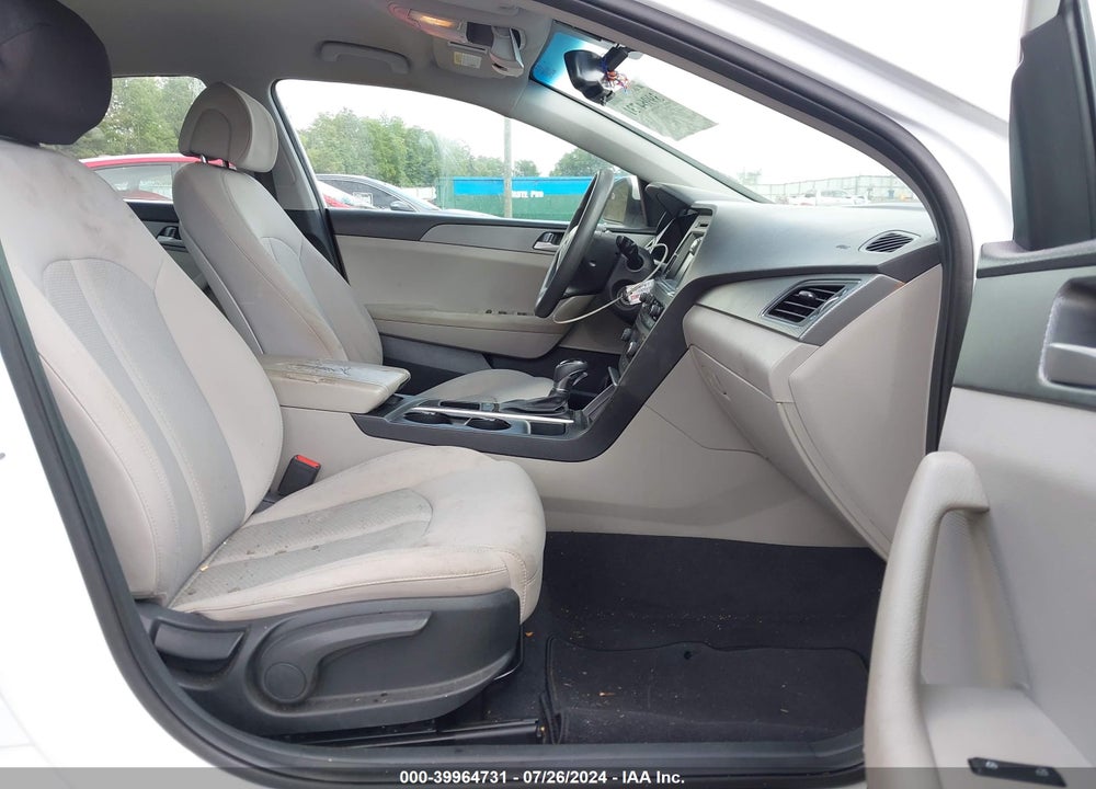 2016 HYUNDAI SONATA SE VIN: 5NPE24AF4GH379091