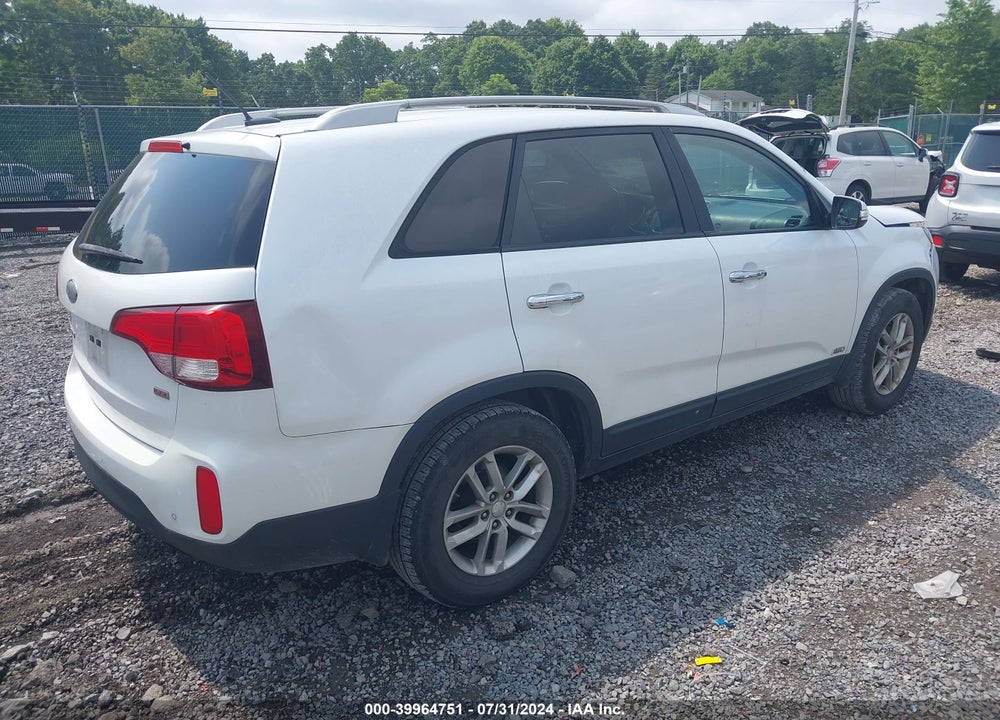 2014 KIA SORENTO LX VIN: 5XYKTDA68EG458820