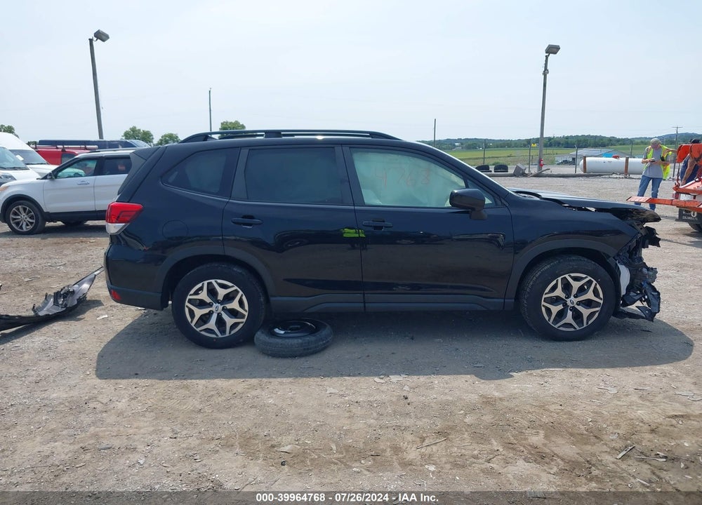 2019 SUBARU FORESTER PREMIUM VIN: JF2SKAEC3KH493108