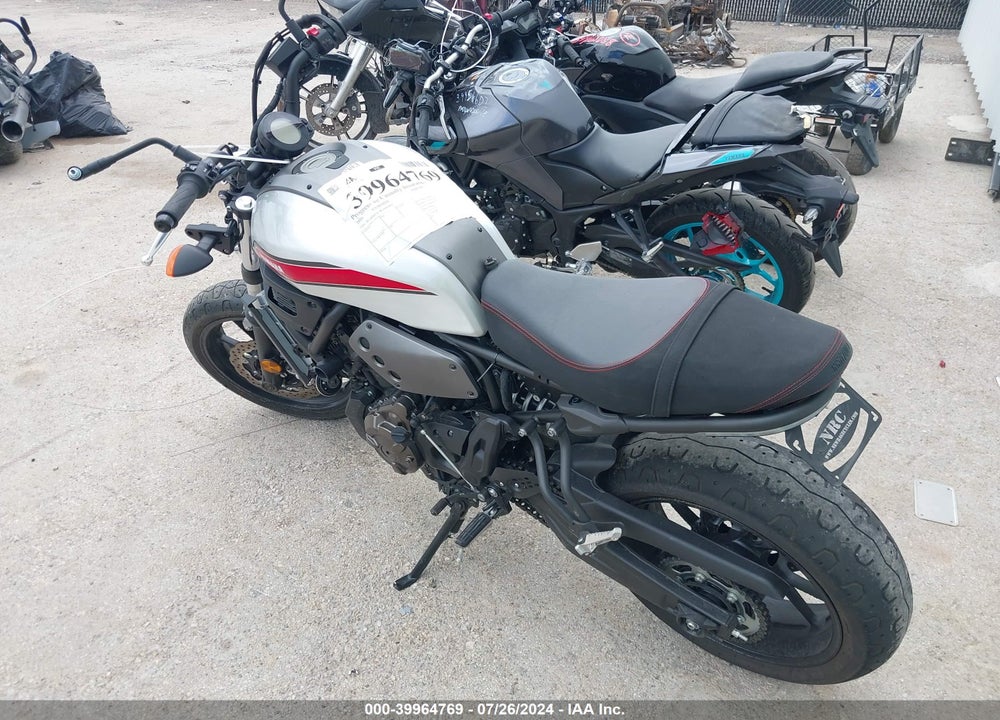 2019 YAMAHA XSR700 VIN: JYARM21E9KA000881